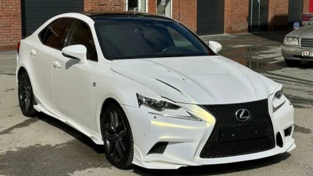 Lexus IS luxury sedan – 10 Cheap Luxury Cars